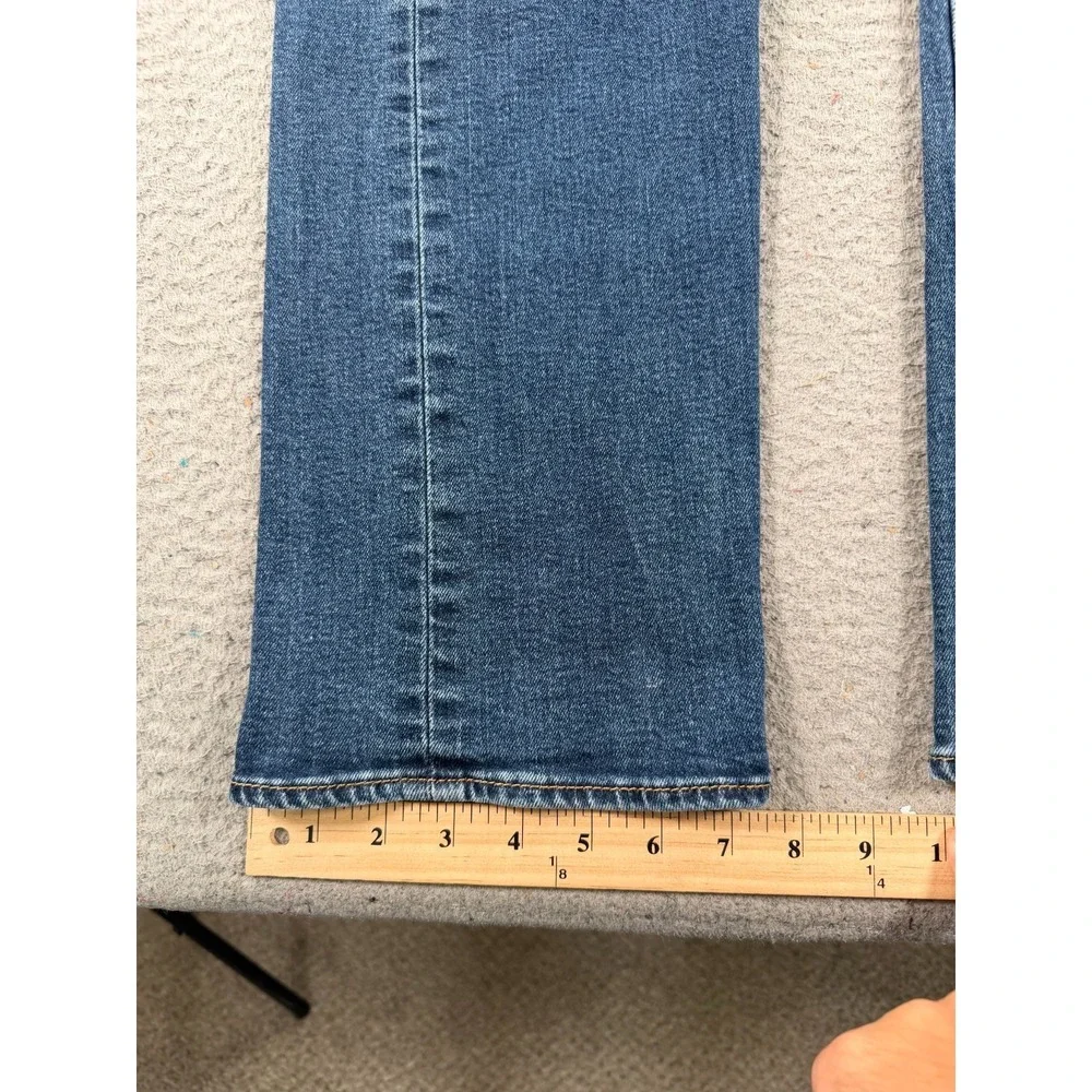 Levis 501 Jeans Men 32x32 Blue Denim Straight Leg Button Fly Mid Rise Distressed